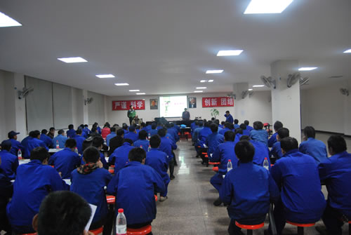 上海滬工閥門廠機(jī)械操作準(zhǔn)備工(上崗)培訓(xùn)班開課